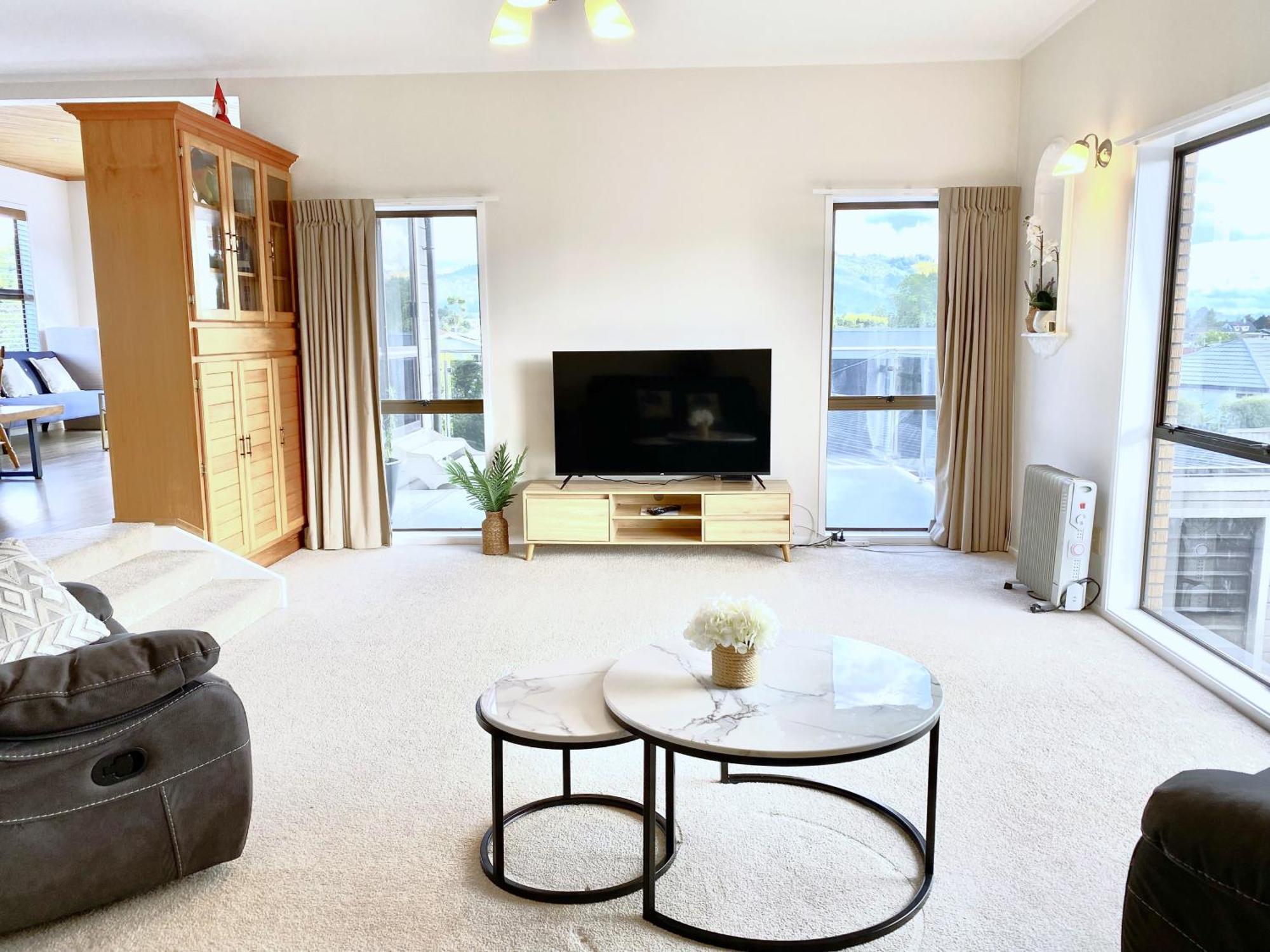 Spacious Retreat With Mountain View Rotorua Bagian luar foto