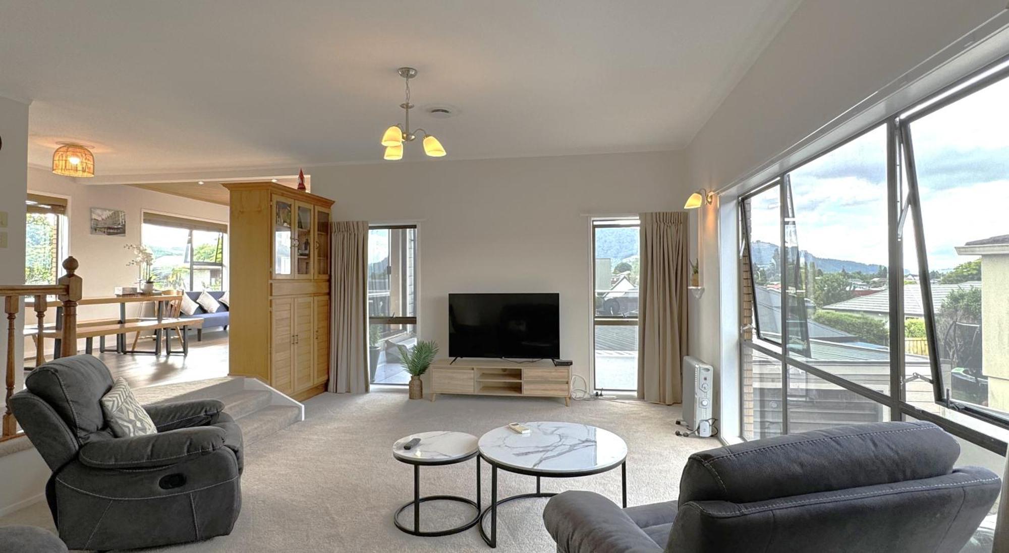 Spacious Retreat With Mountain View Rotorua Bagian luar foto